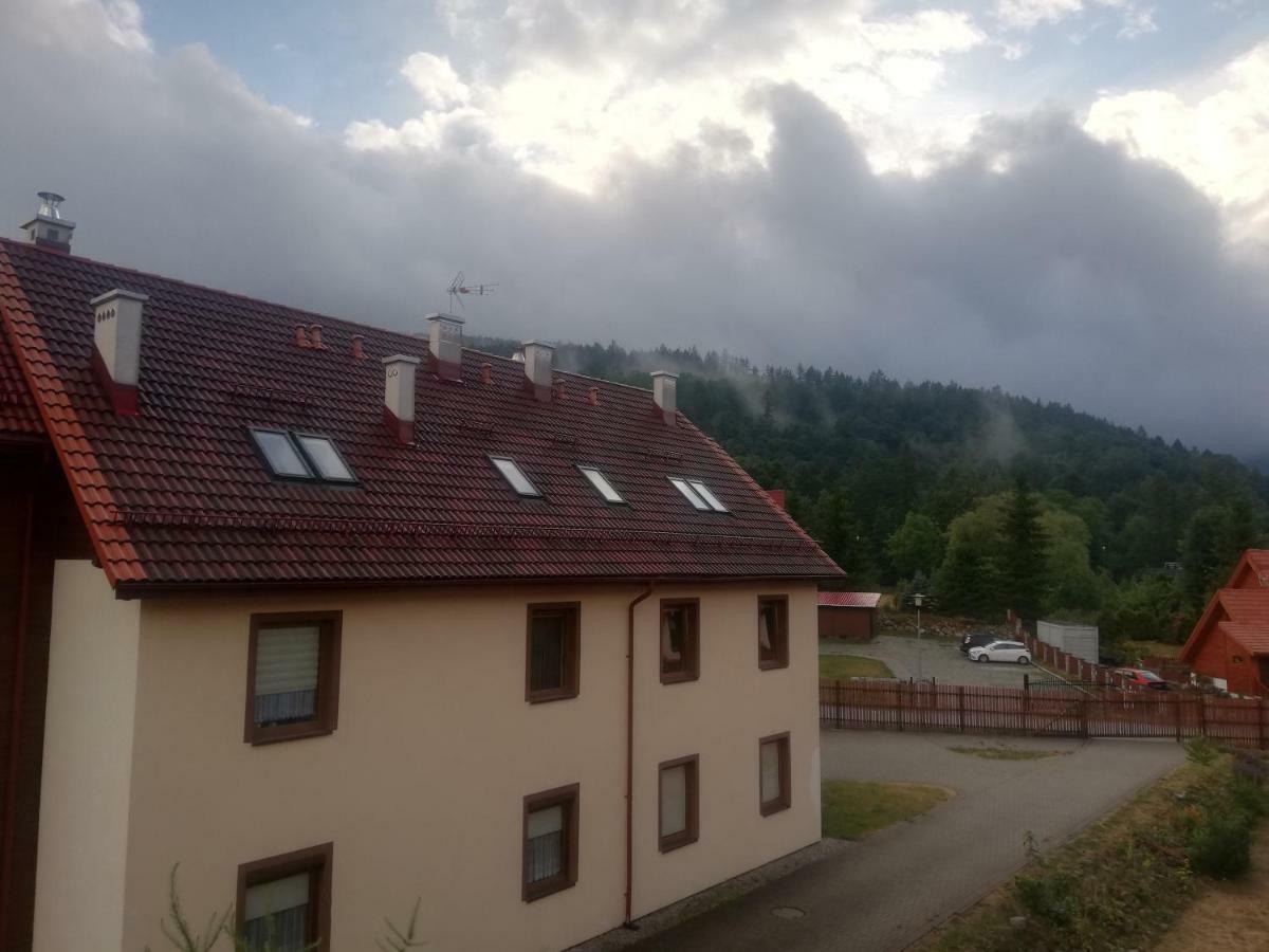 Boczna 9 *